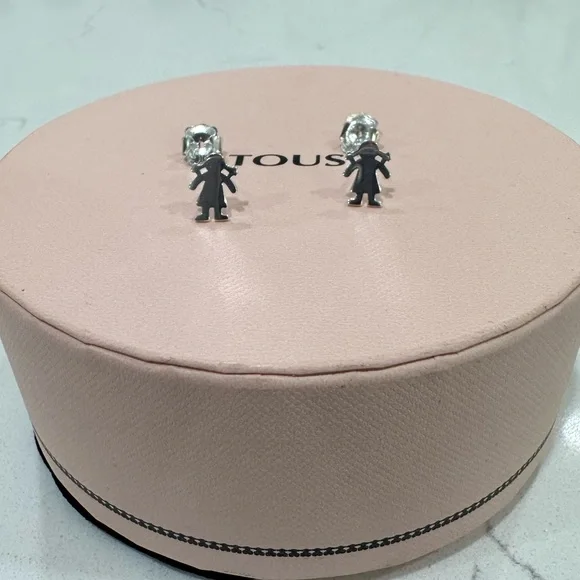 NWOT TOUS Sweet Doll Girl Pendant Necklace and Earrings - Picture 2 of 9